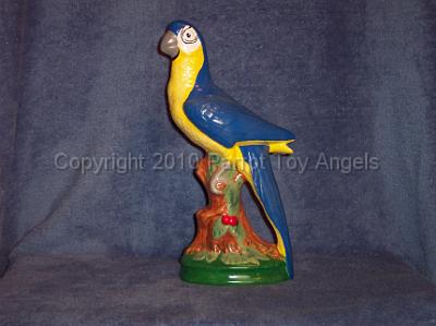 b&gmacaw.jpg - Blue & Gold Macaw Statue