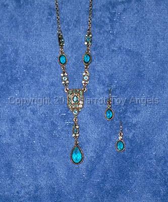 tn_21_dkbluegreenset.jpg - Necklace & Earrings Set - Dk. Blue/Green Stones, Goldtone